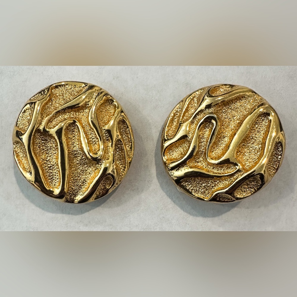 Gold-toneTextured Round Earrings